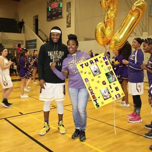 Meet your Posher, Adrian